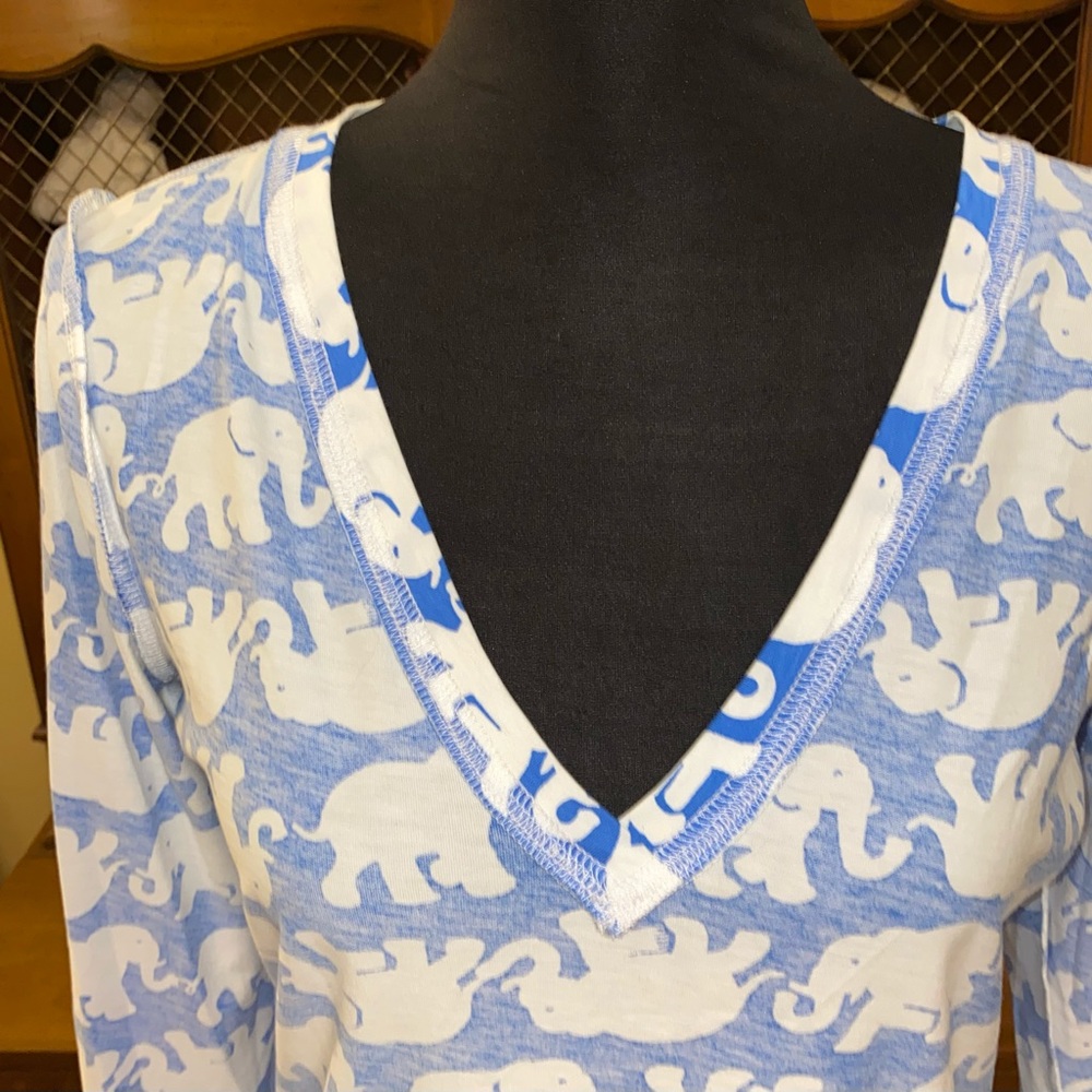 Lilly Pulitzer Blue and White Elephant Dress. - Picture 7 of 13